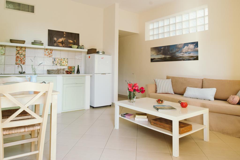 Mylos Apartments Гиалова Номер фото